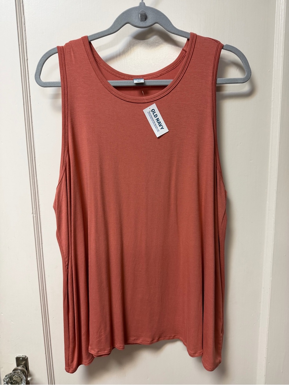 Old Navy Women's Rust-Red Scoop Neck Tank